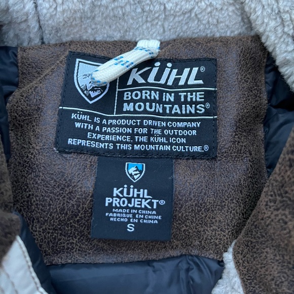 Khul Artik Down Vest - Picture 2 of 3
